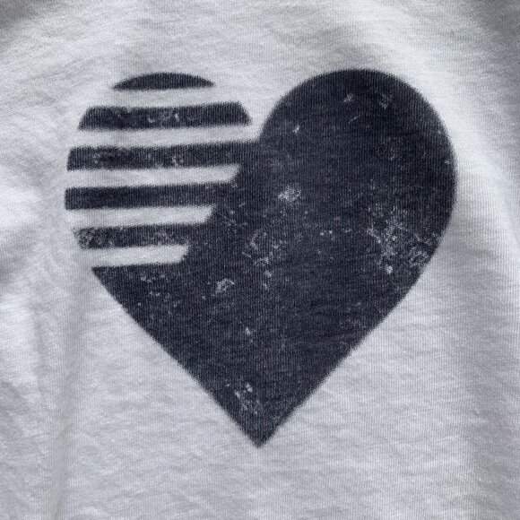 Small Shop Heart Raglan - Picture 4 of 9
